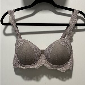 Victoria's Secret Lace Underwire Bra in Elegant Gray